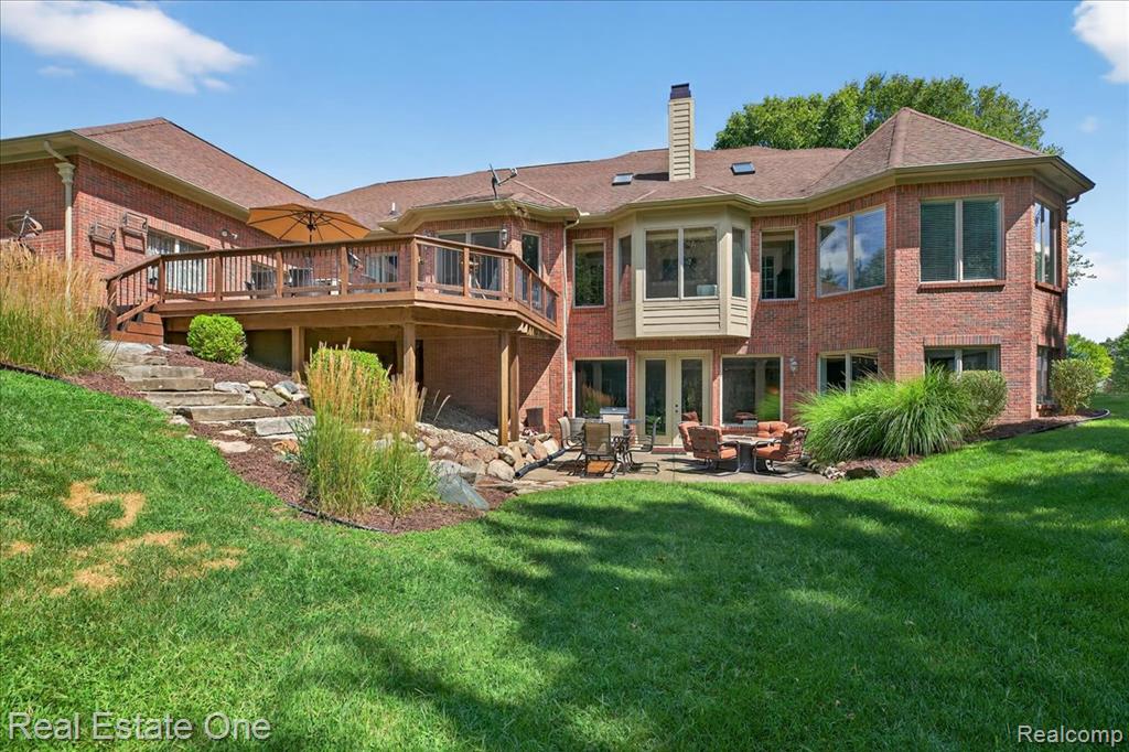 1231 Deer Path Trail