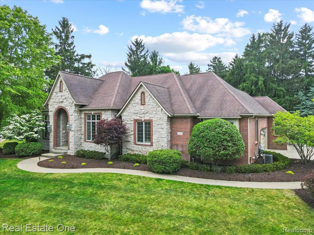 1231 Deer Path Trail