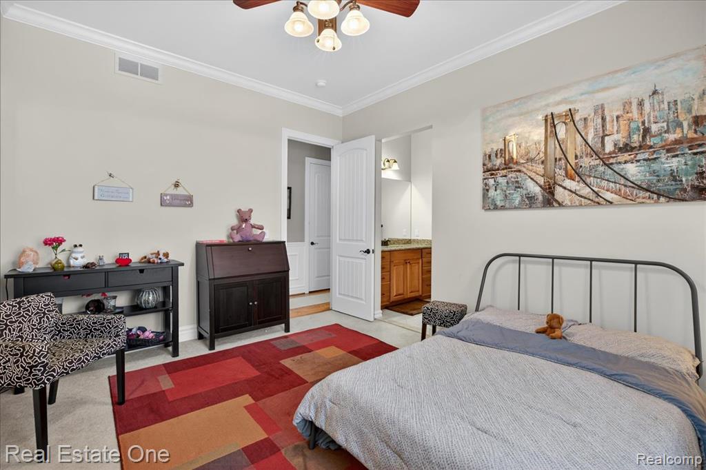 1231 Deer Path Trail