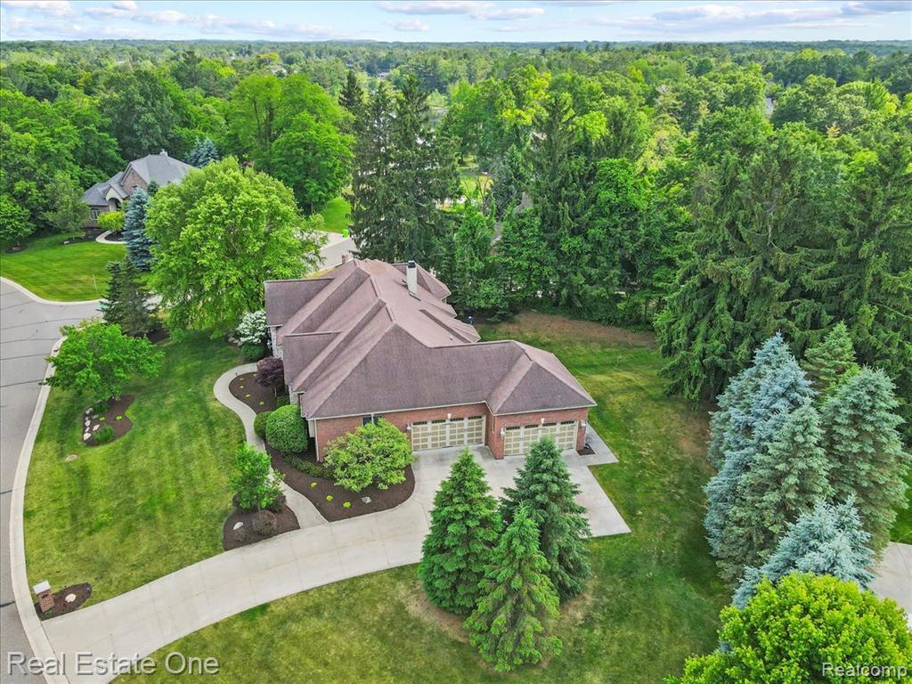 1231 Deer Path Trail