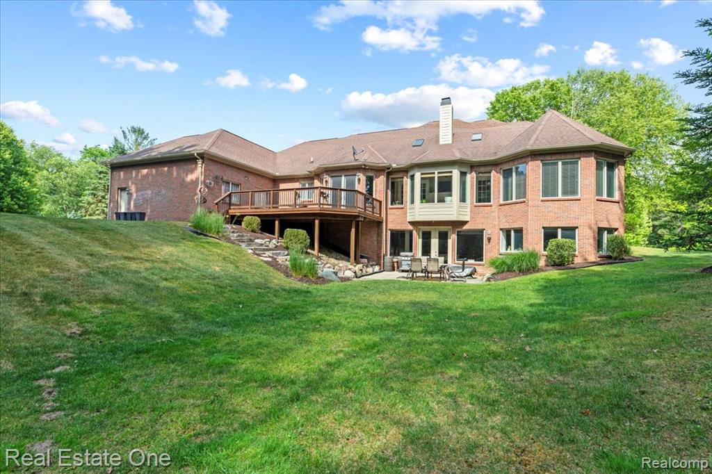 1231 Deer Path Trail