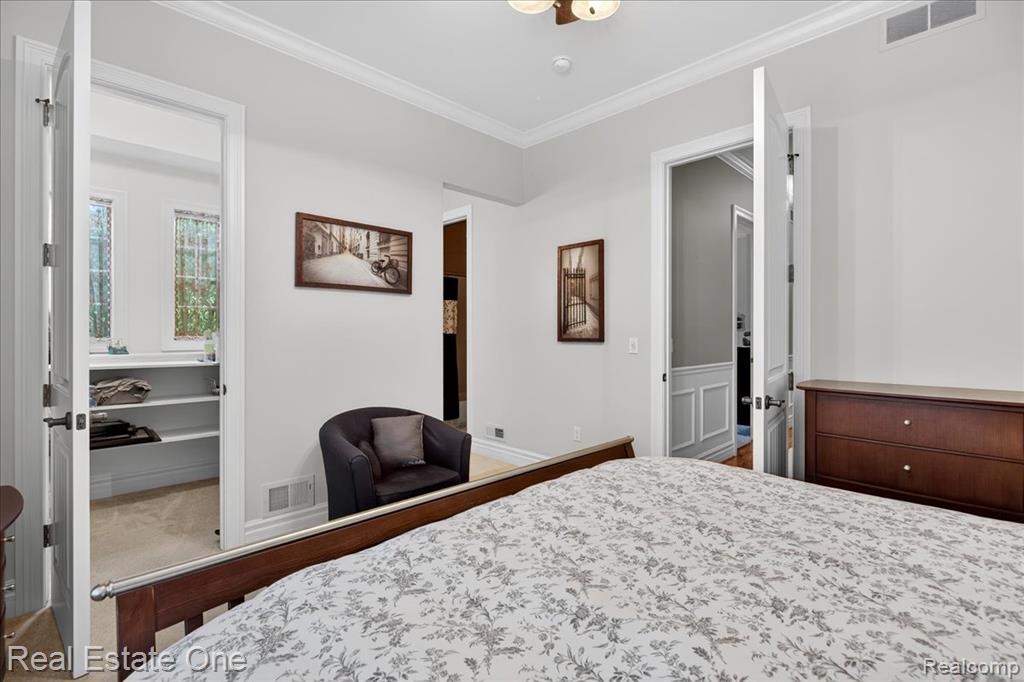 1231 Deer Path Trail