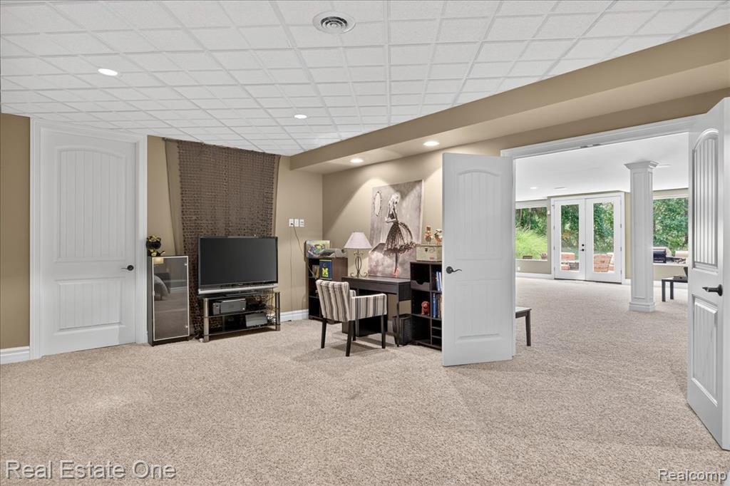 1231 Deer Path Trail