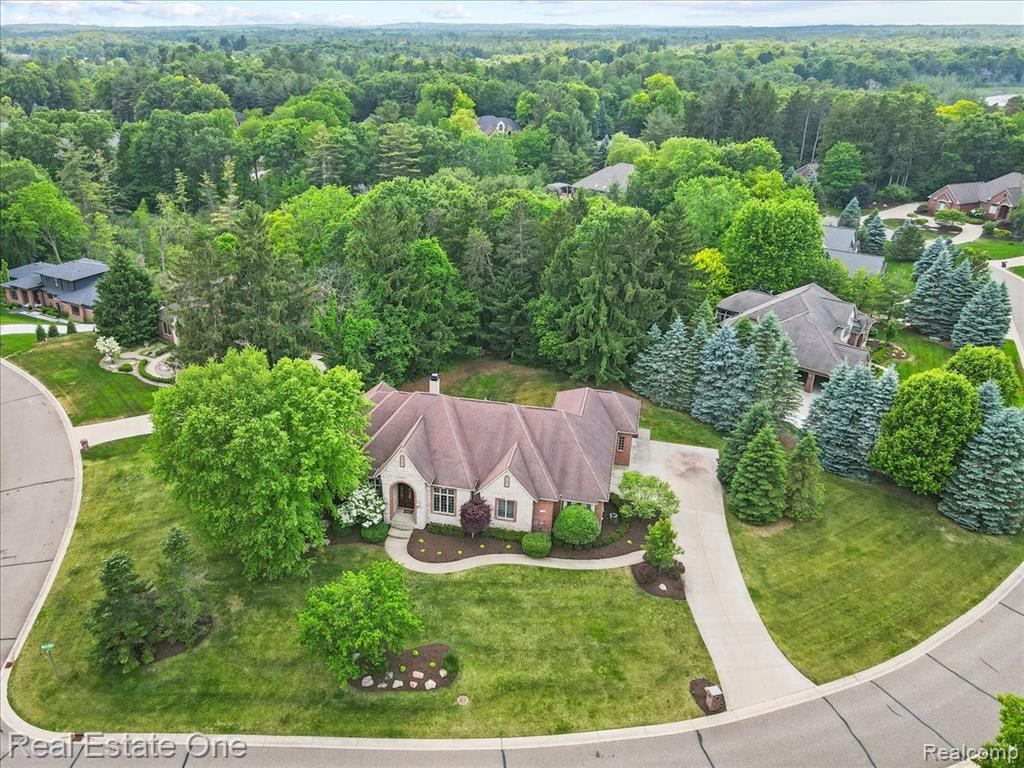 1231 Deer Path Trail