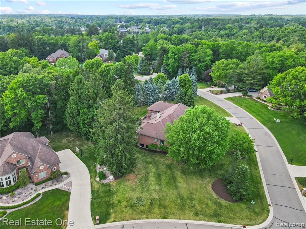 1231 Deer Path Trail