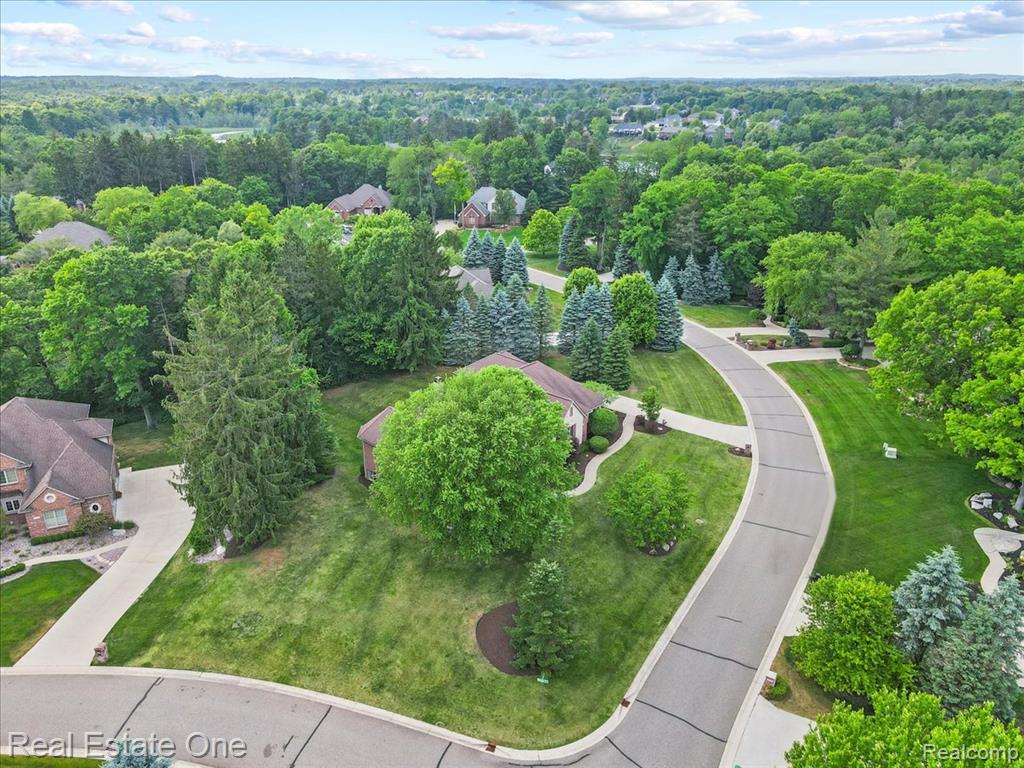 1231 Deer Path Trail