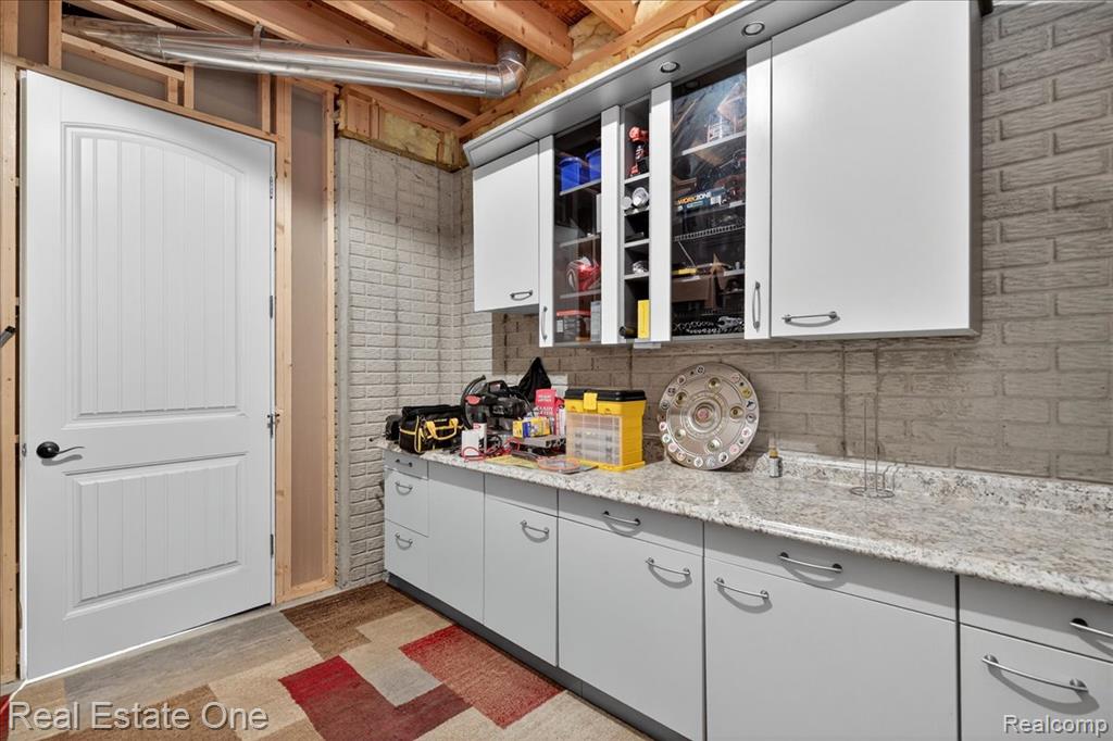 1231 Deer Path Trail