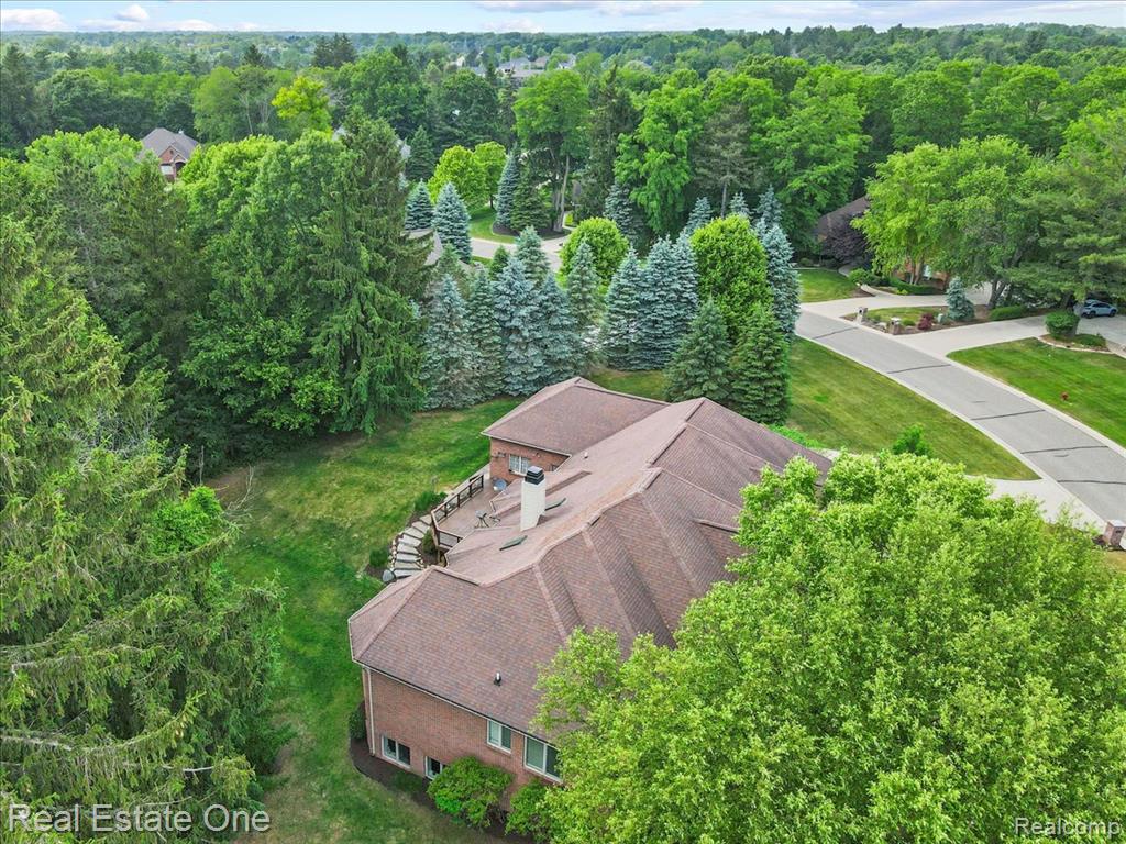 1231 Deer Path Trail