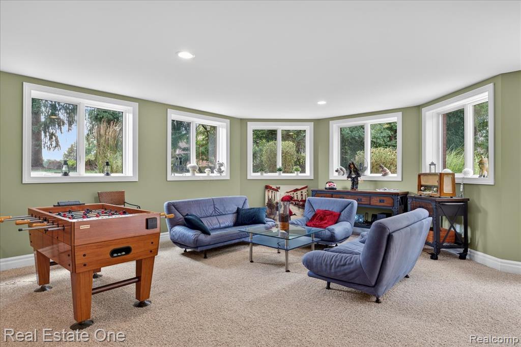 1231 Deer Path Trail