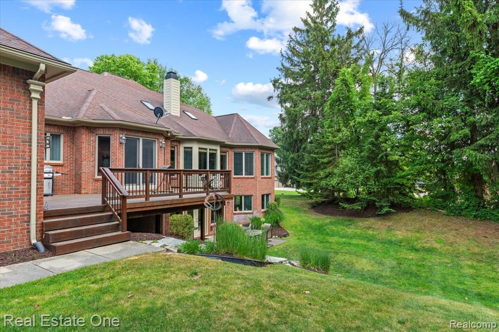 1231 Deer Path Trail