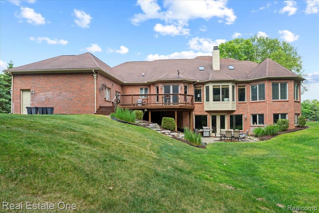 1231 Deer Path Trail