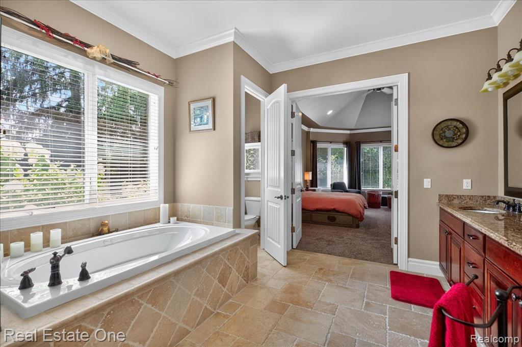 1231 Deer Path Trail