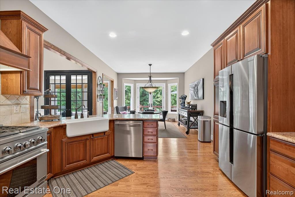 1231 Deer Path Trail
