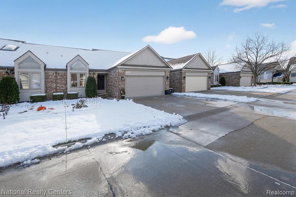 15850 Angelo Lane