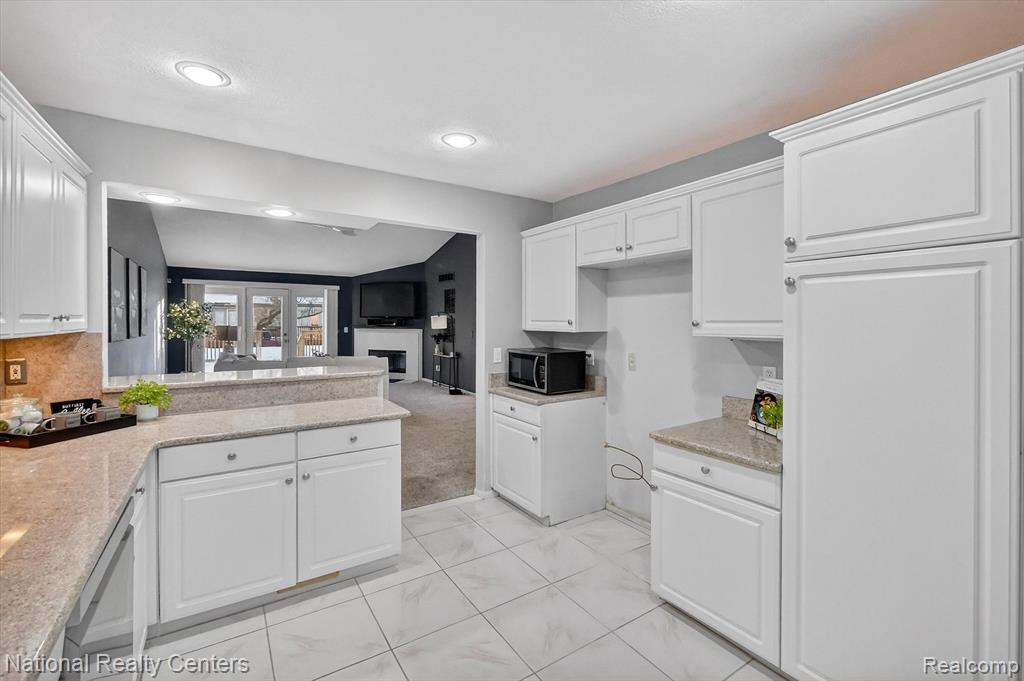 15850 Angelo Lane