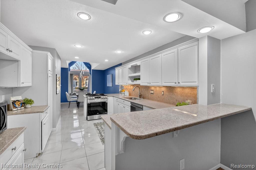 15850 Angelo Lane