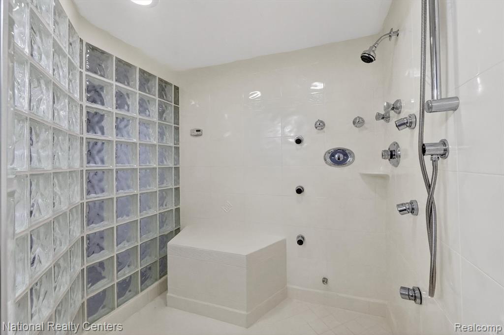 15850 Angelo Lane