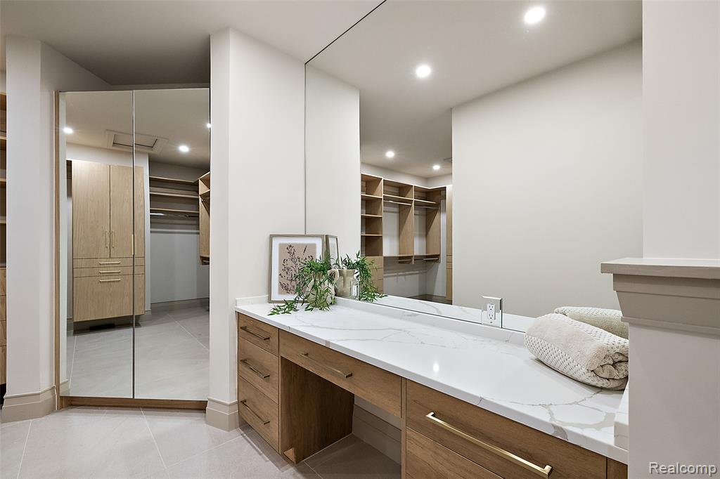 67736 Overlook Trail