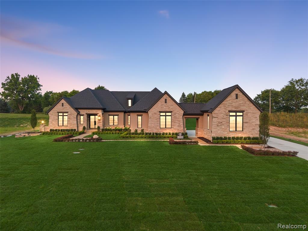 67736 Overlook Trail