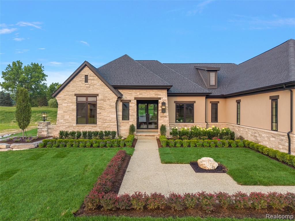 67736 Overlook Trail