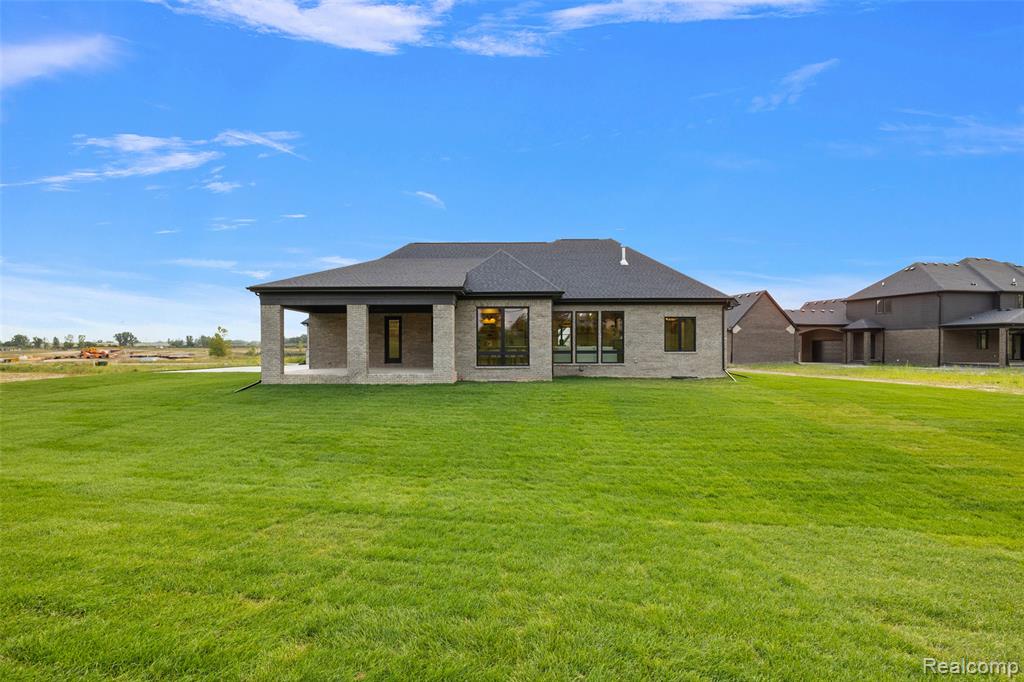 67736 Overlook Trail