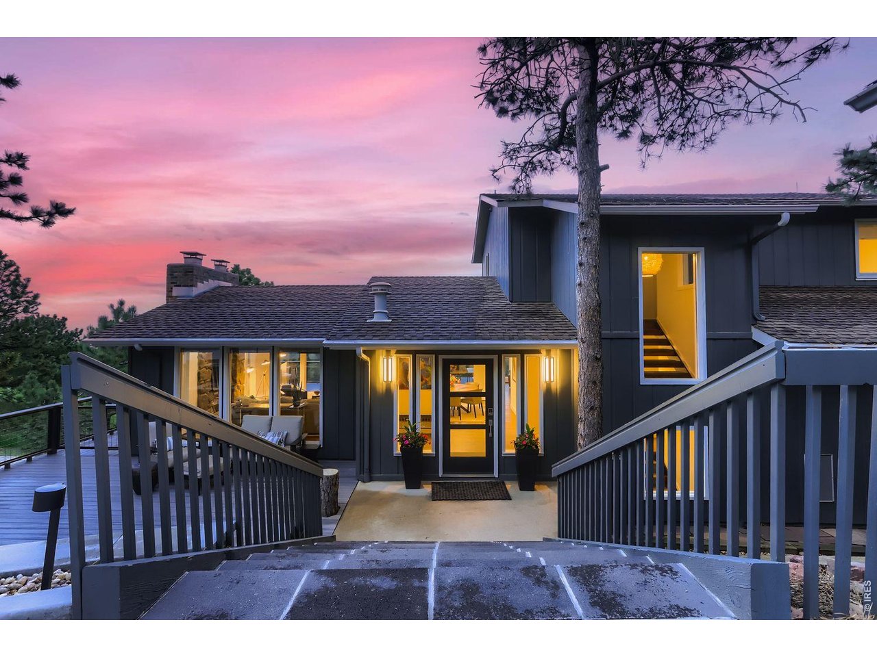 252 Pine Tree Ln