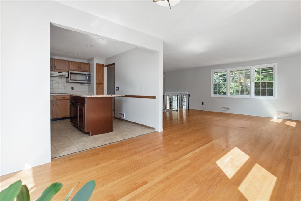 760 Lowell