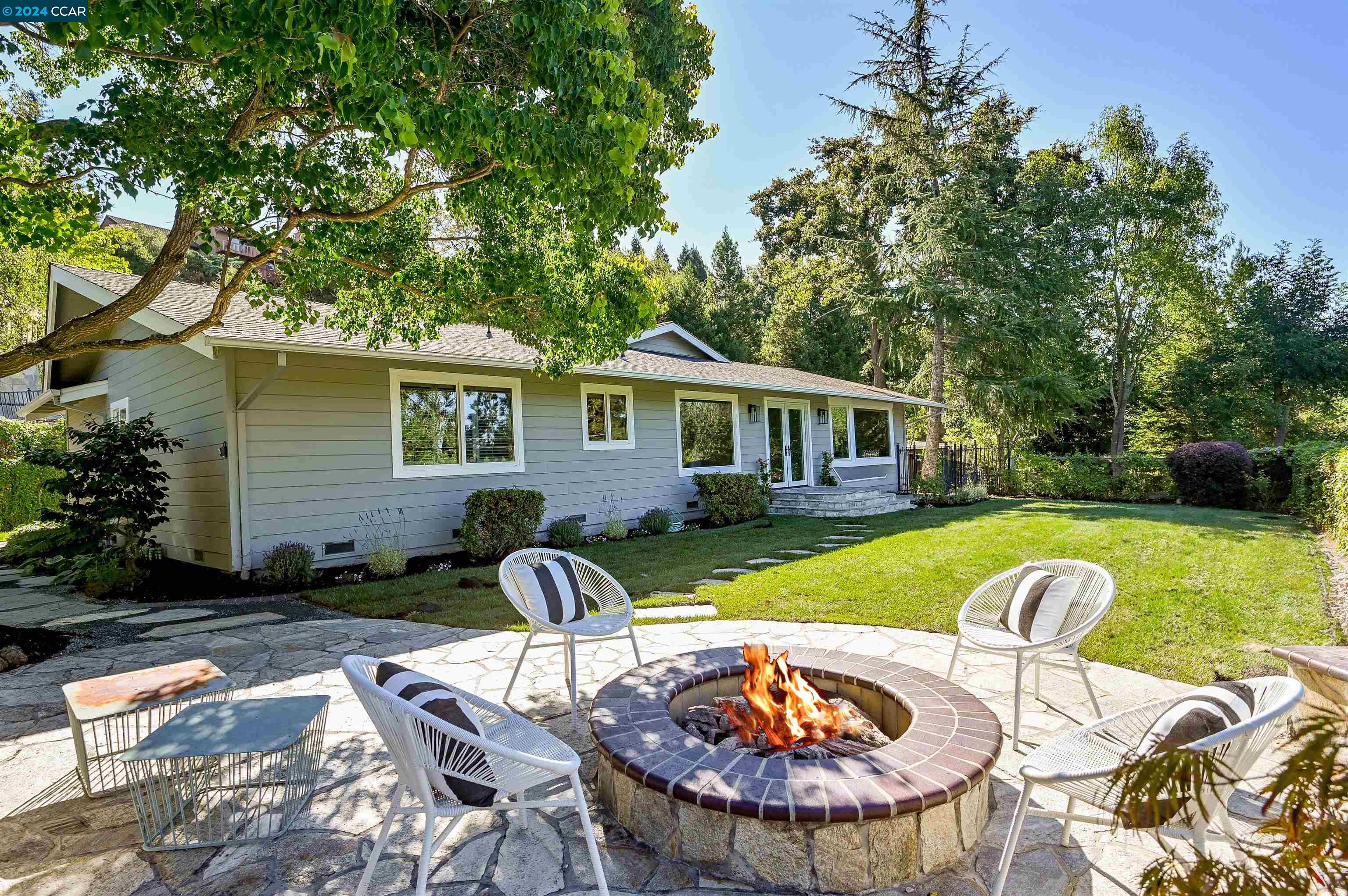614 Huntleigh Dr