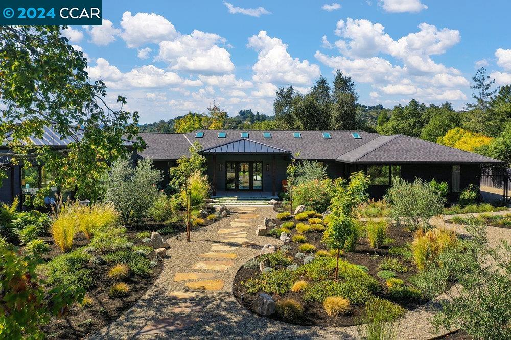 1154 Camino Vallecito