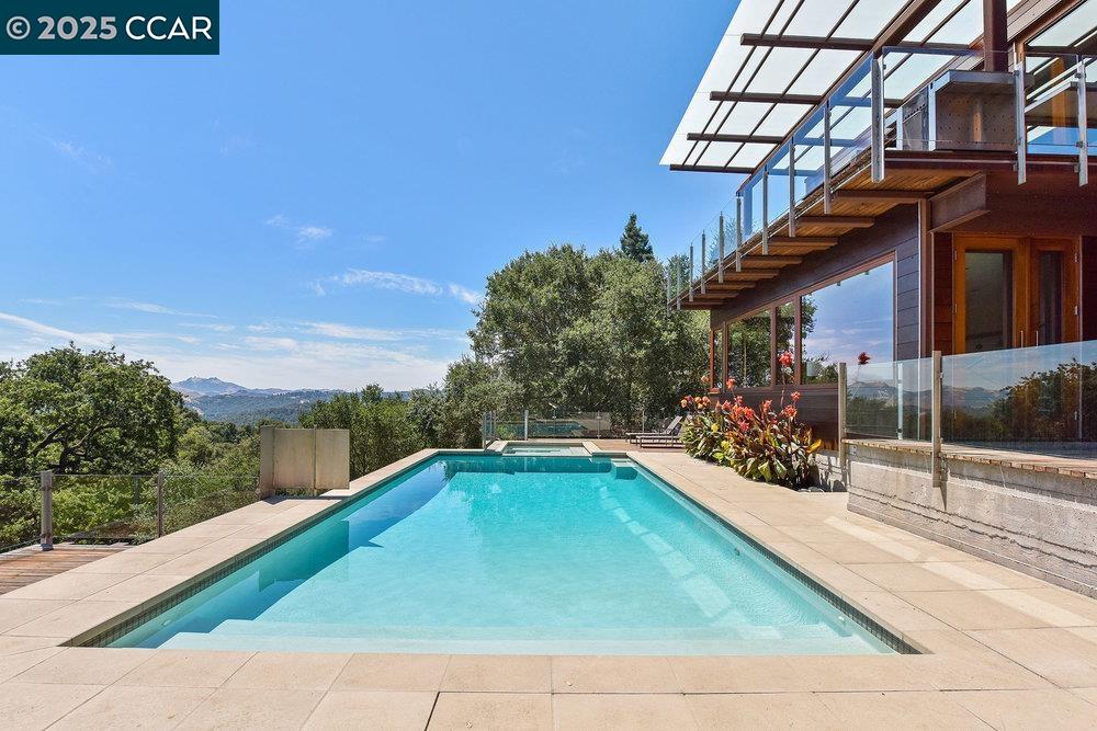 3983 Canyon Road