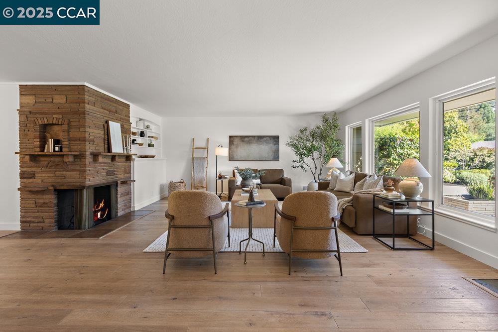 1071 Serrano Ct