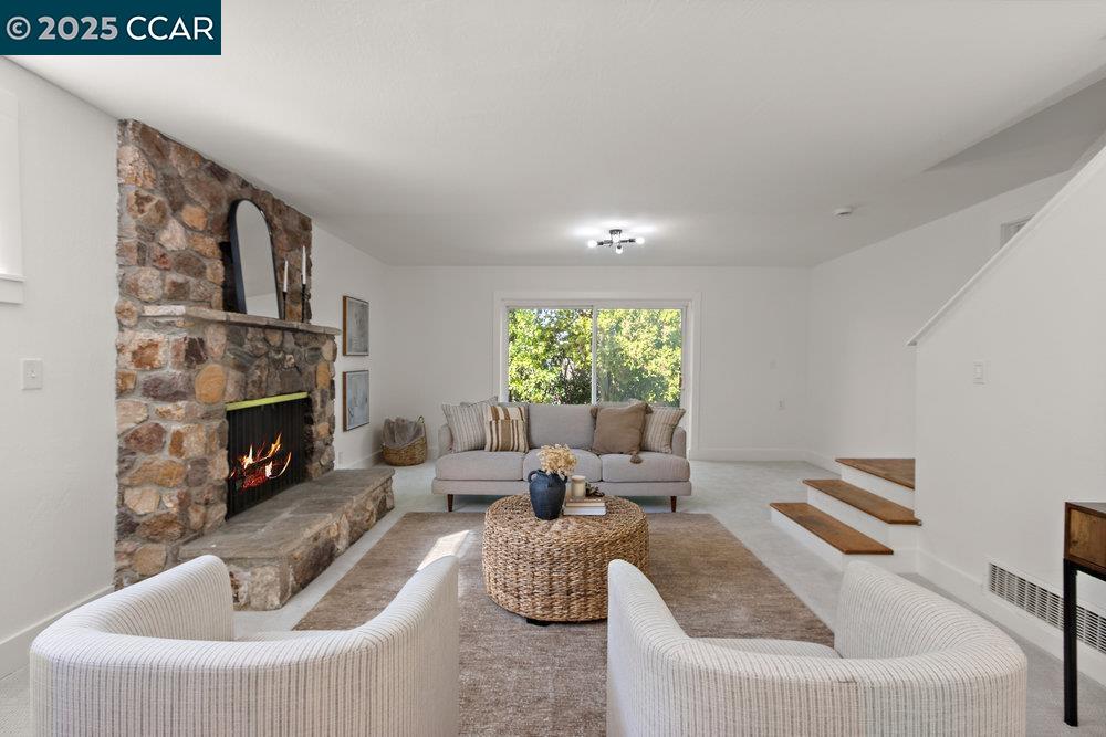 1071 Serrano Ct