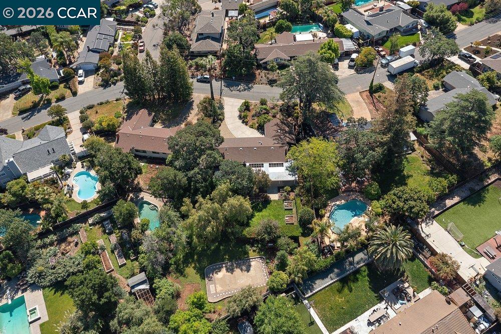 1025 Panadero Way