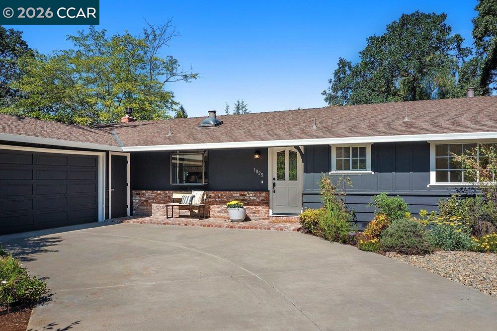 1025 Panadero Way