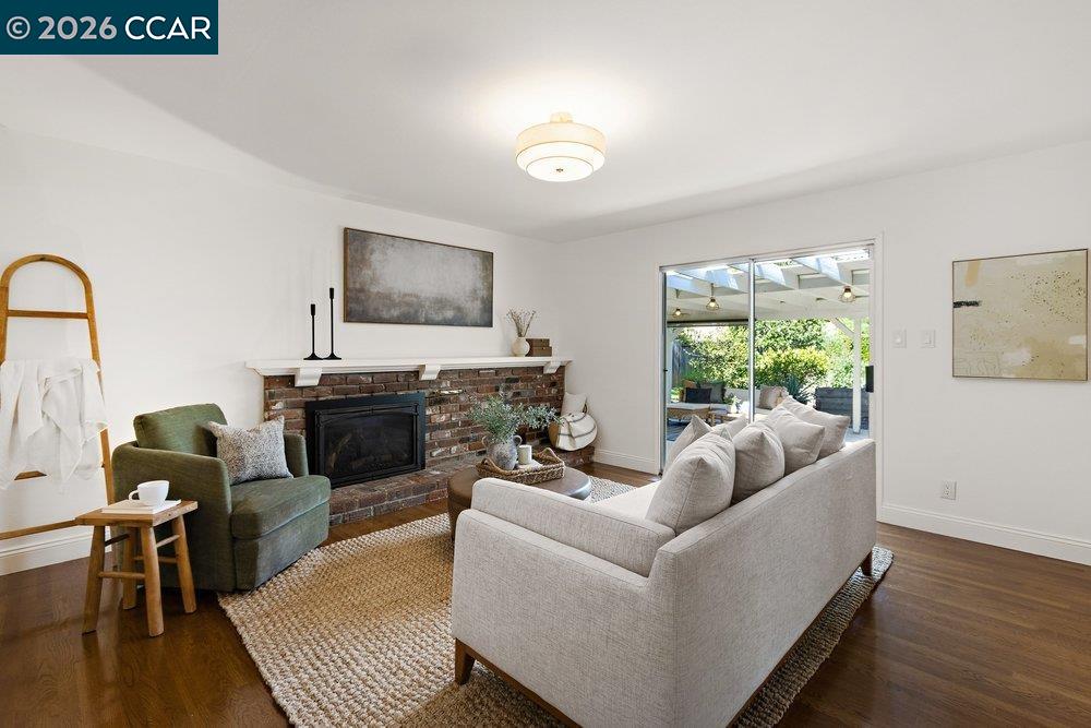 1025 Panadero Way
