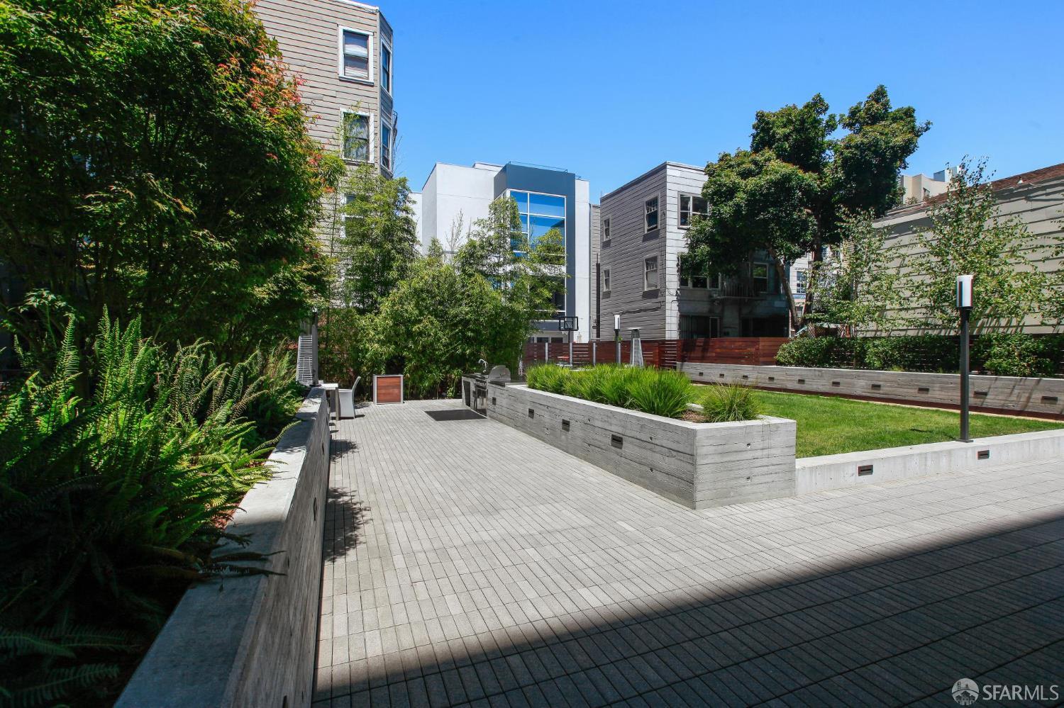 1788 Clay Street # 304