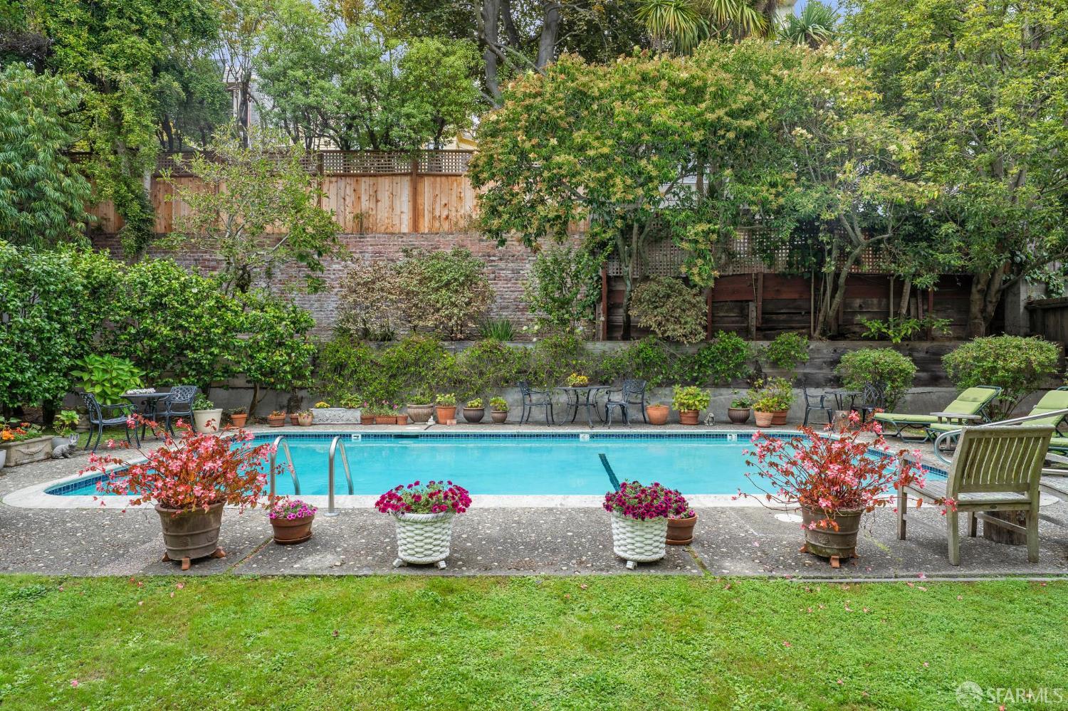 2760 Sacramento Street # 12