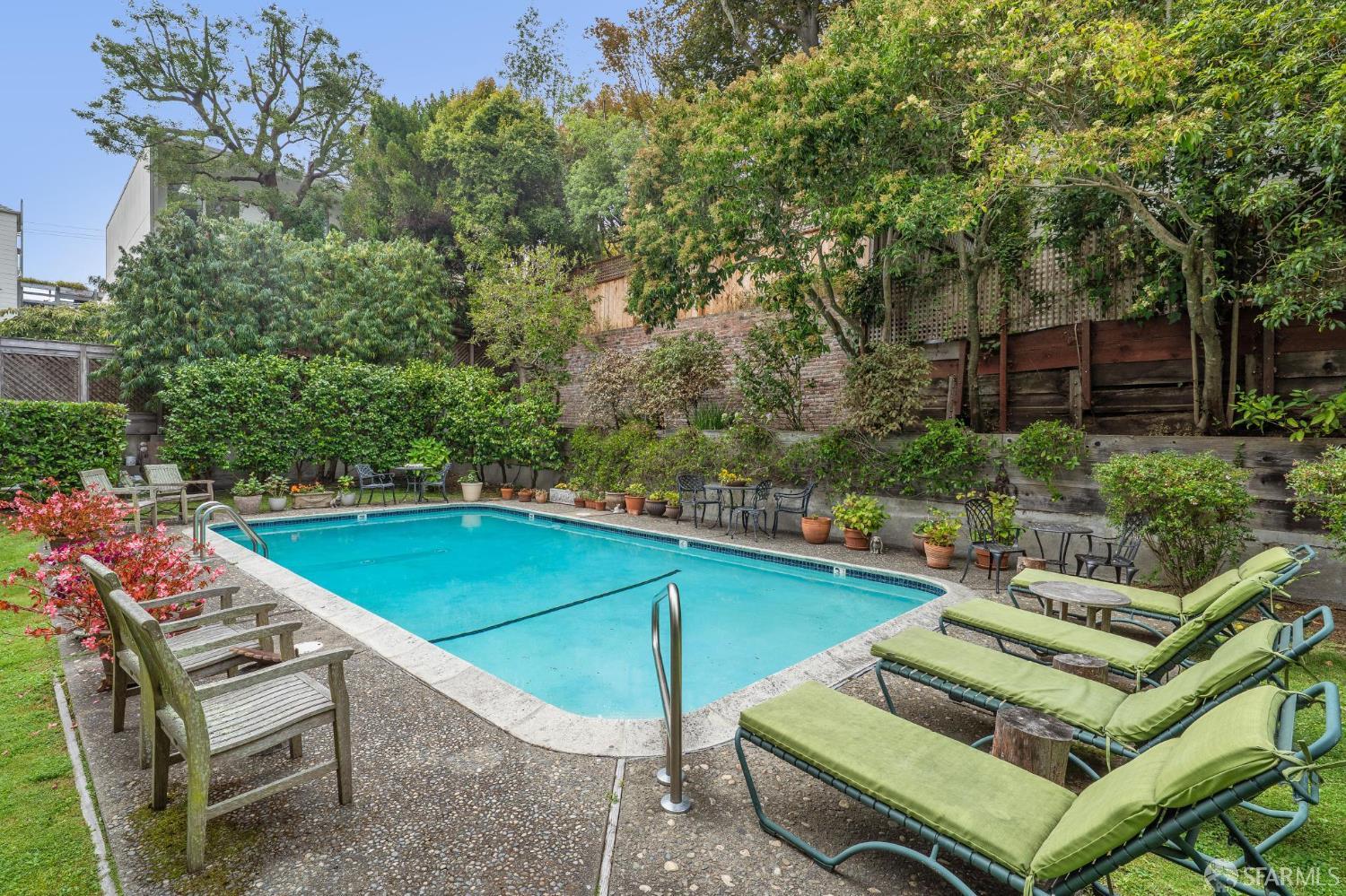 2760 Sacramento Street # 12