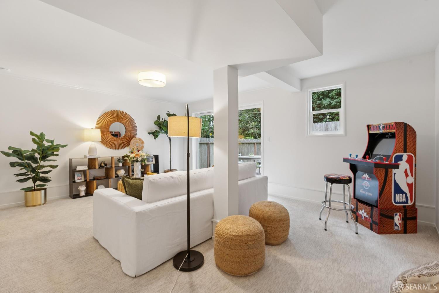 180 Forest Knolls Drive