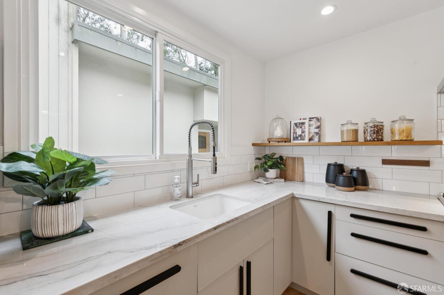 180 Forest Knolls Drive