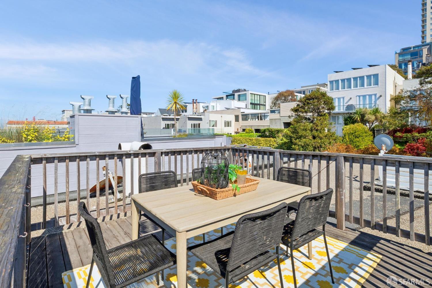 2822 Polk Street