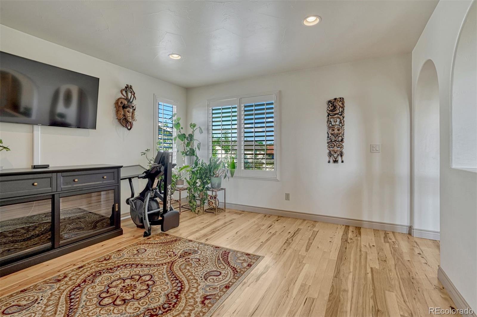 3016 Breezy Lane