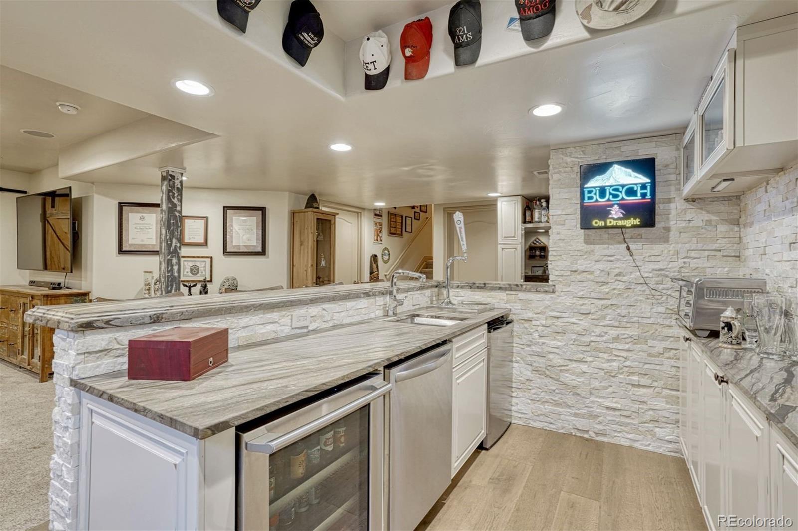 3016 Breezy Lane