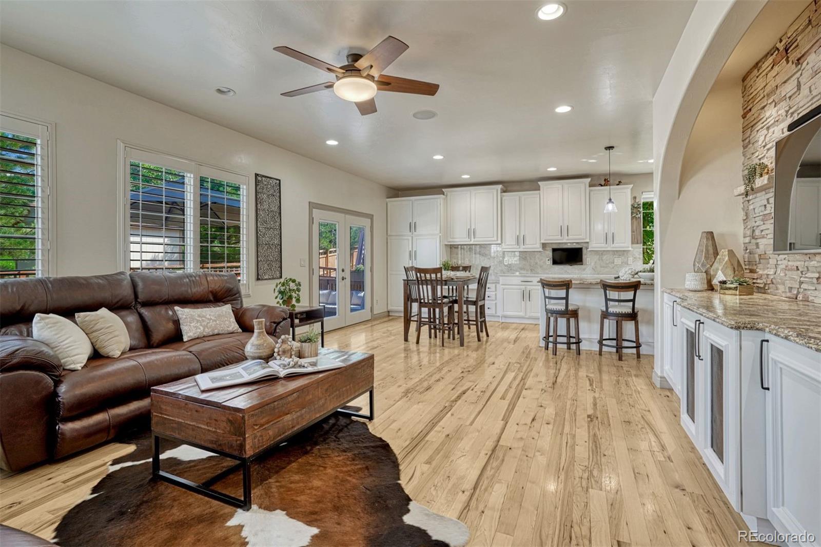 3016 Breezy Lane
