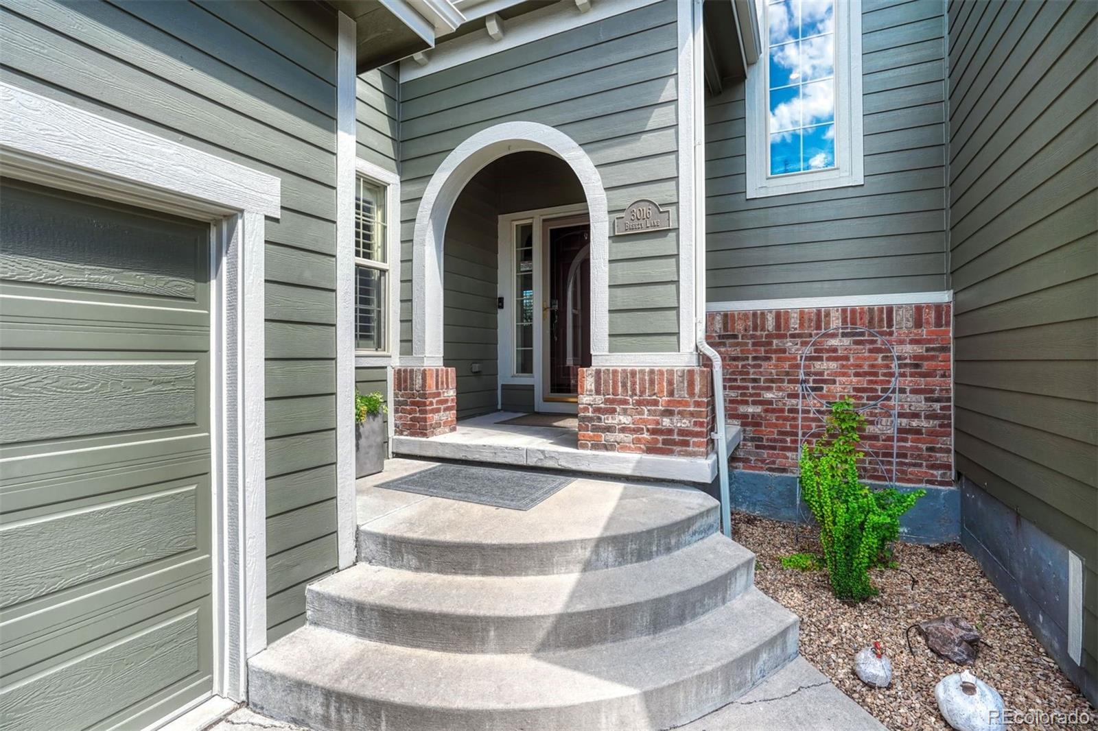 3016 Breezy Lane