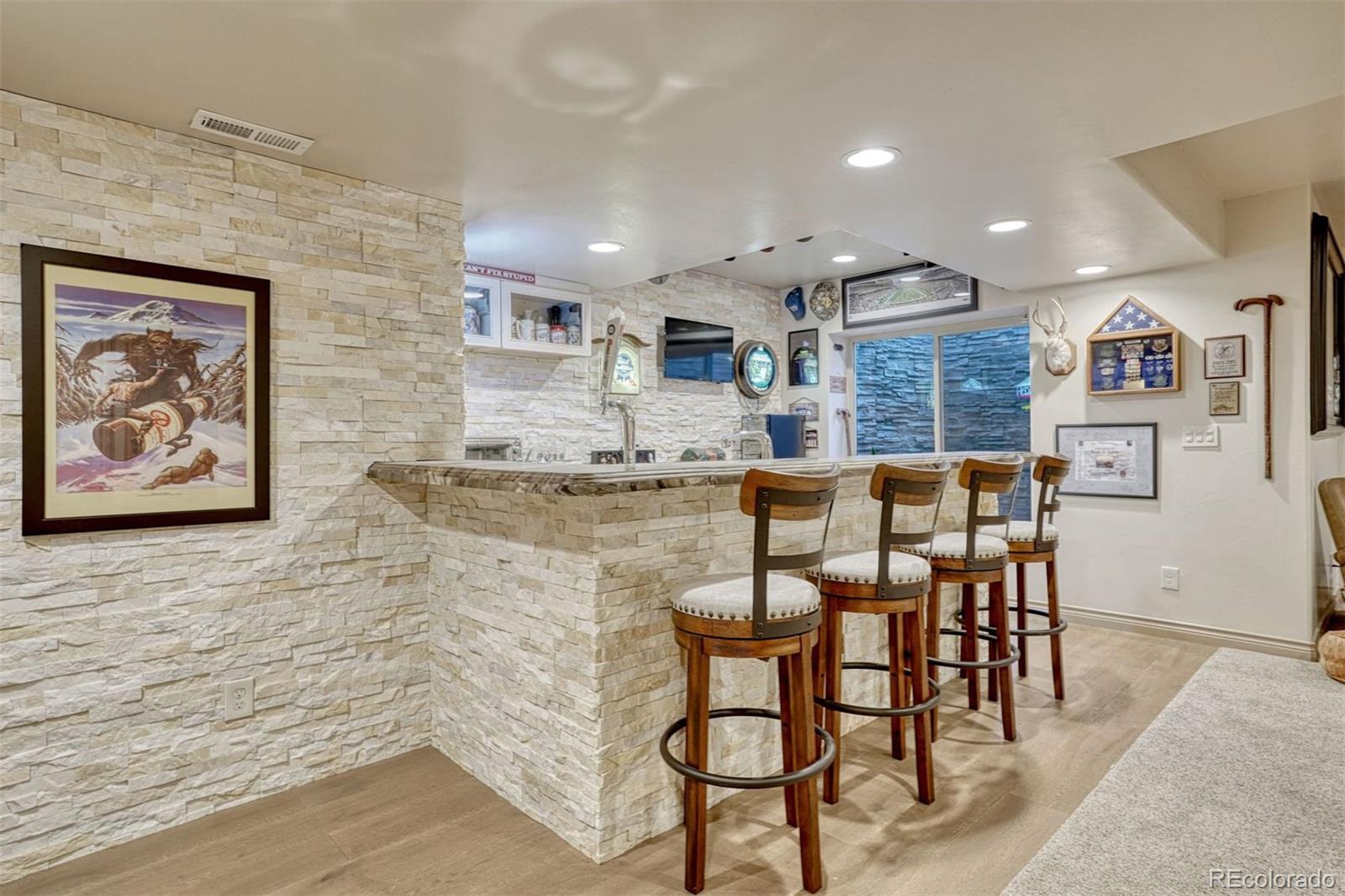 3016 Breezy Lane
