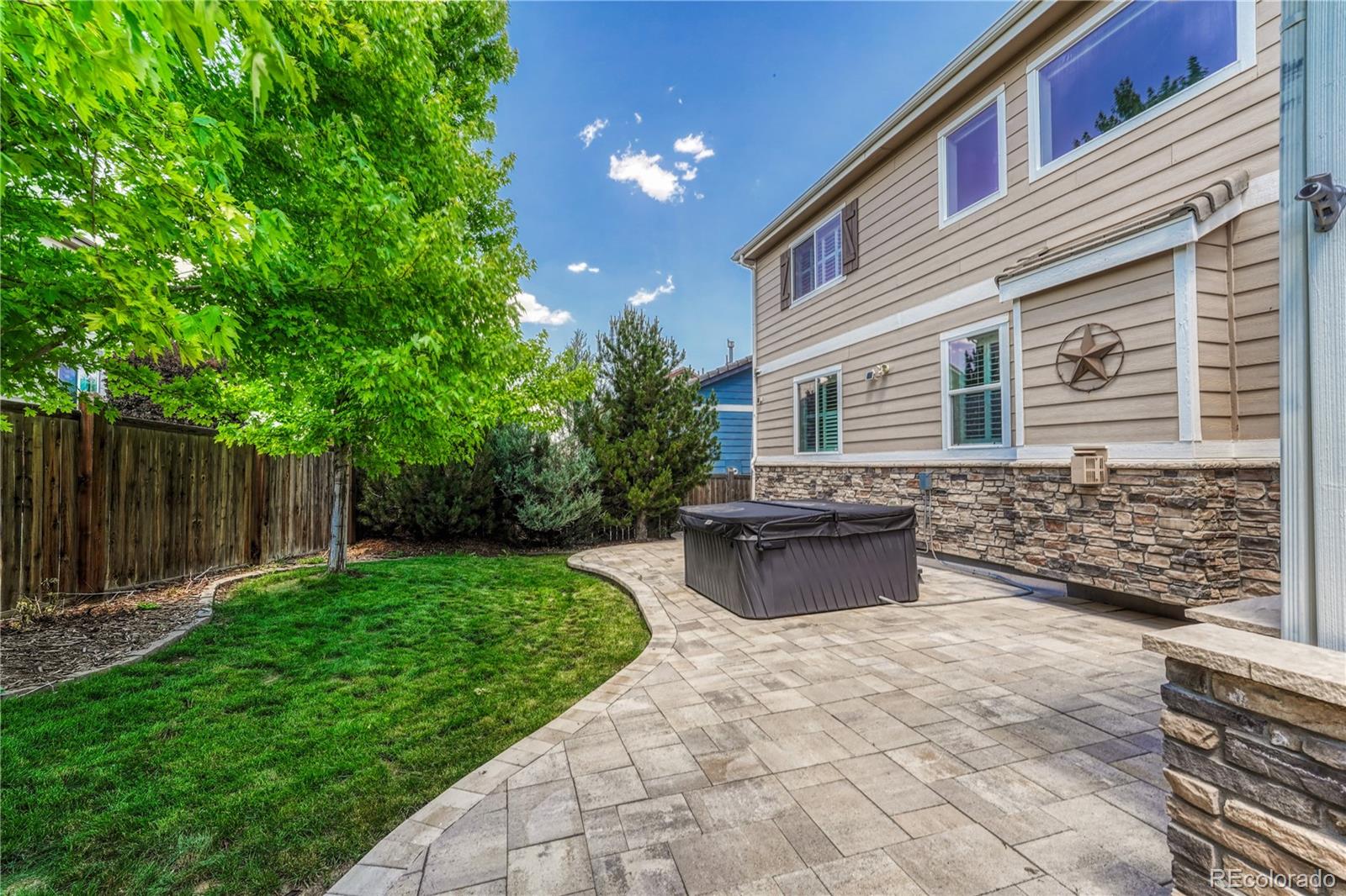 10761 Hillsboro Circle