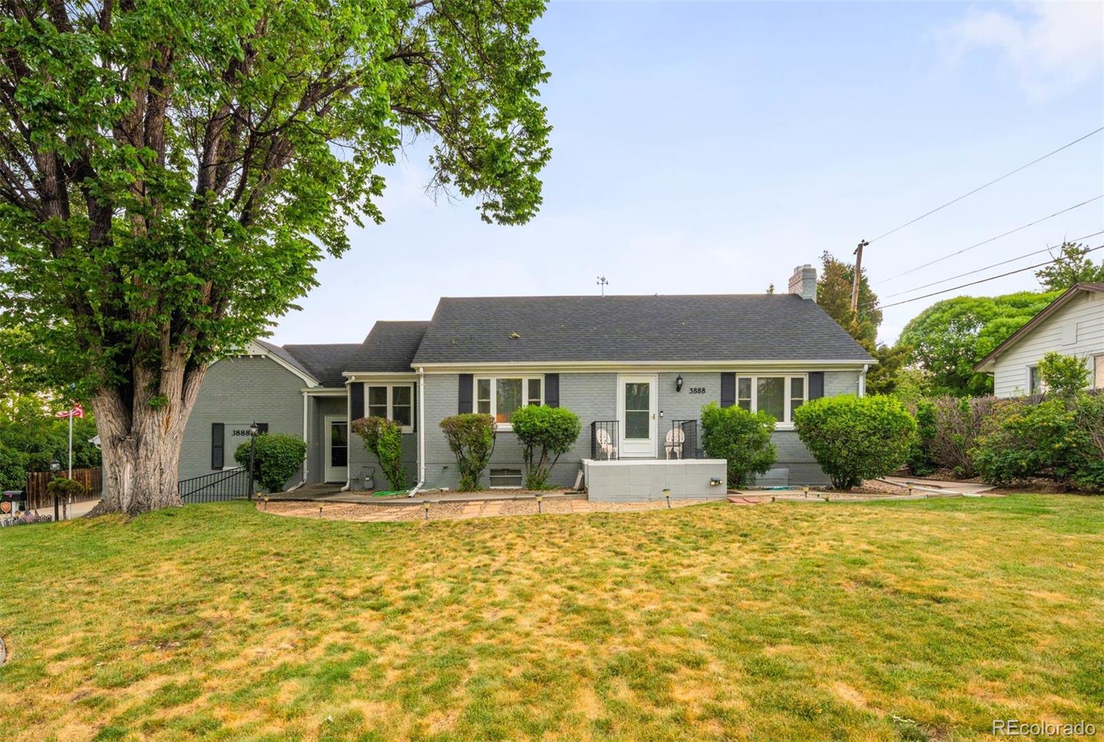 3888 Estes Street