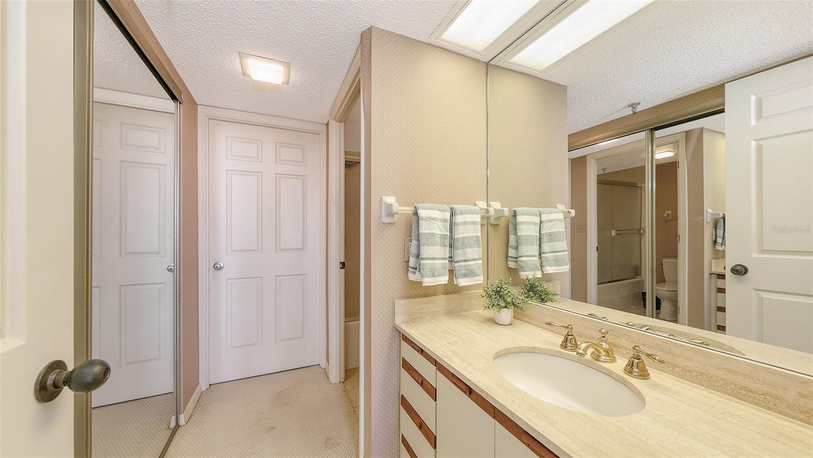 1465 GULF OF MEXICO DR #502