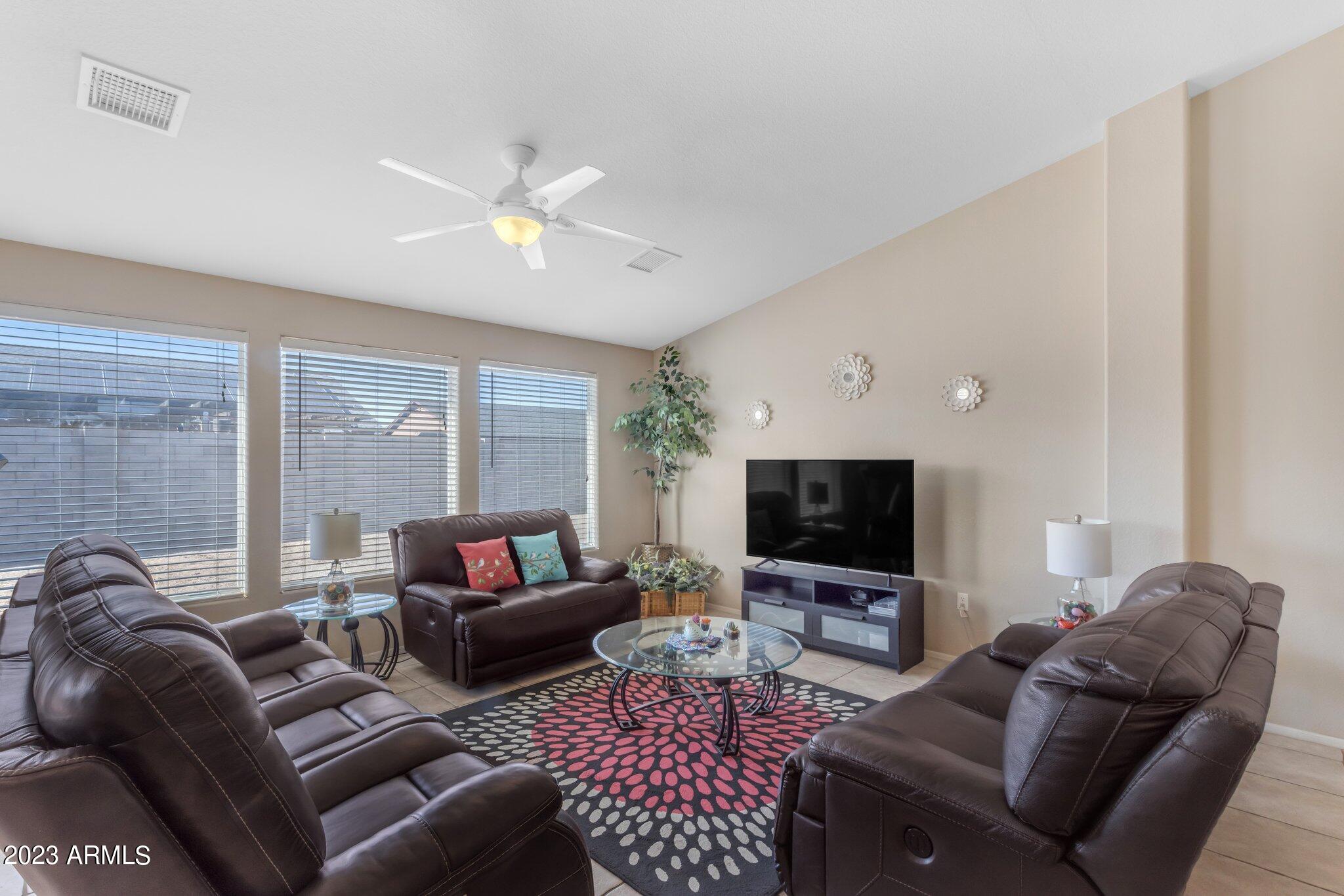 1316 E ROSEMARY Trail